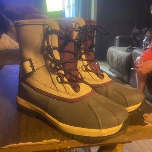 Women’s Size 9 BearPaw Winter boots
